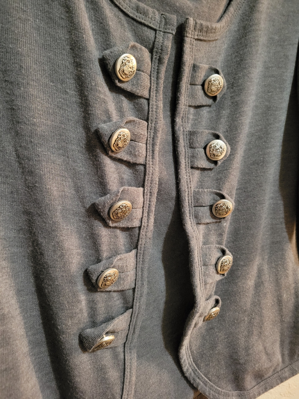 Delirious Los Angeles Gray Button-Front Detail With Puff Sleeve Cardigan - Picture 3 of 7